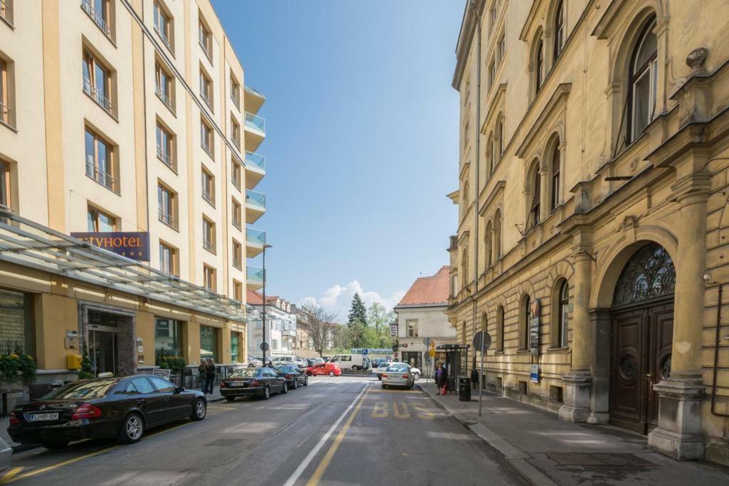 Apartment Flamingo Любляна Екстер'єр фото